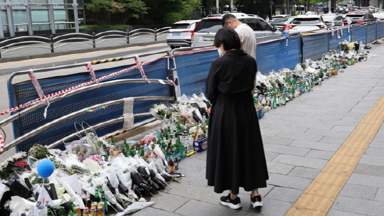 서울시청역 역주행 사고 추모. <연합뉴스>